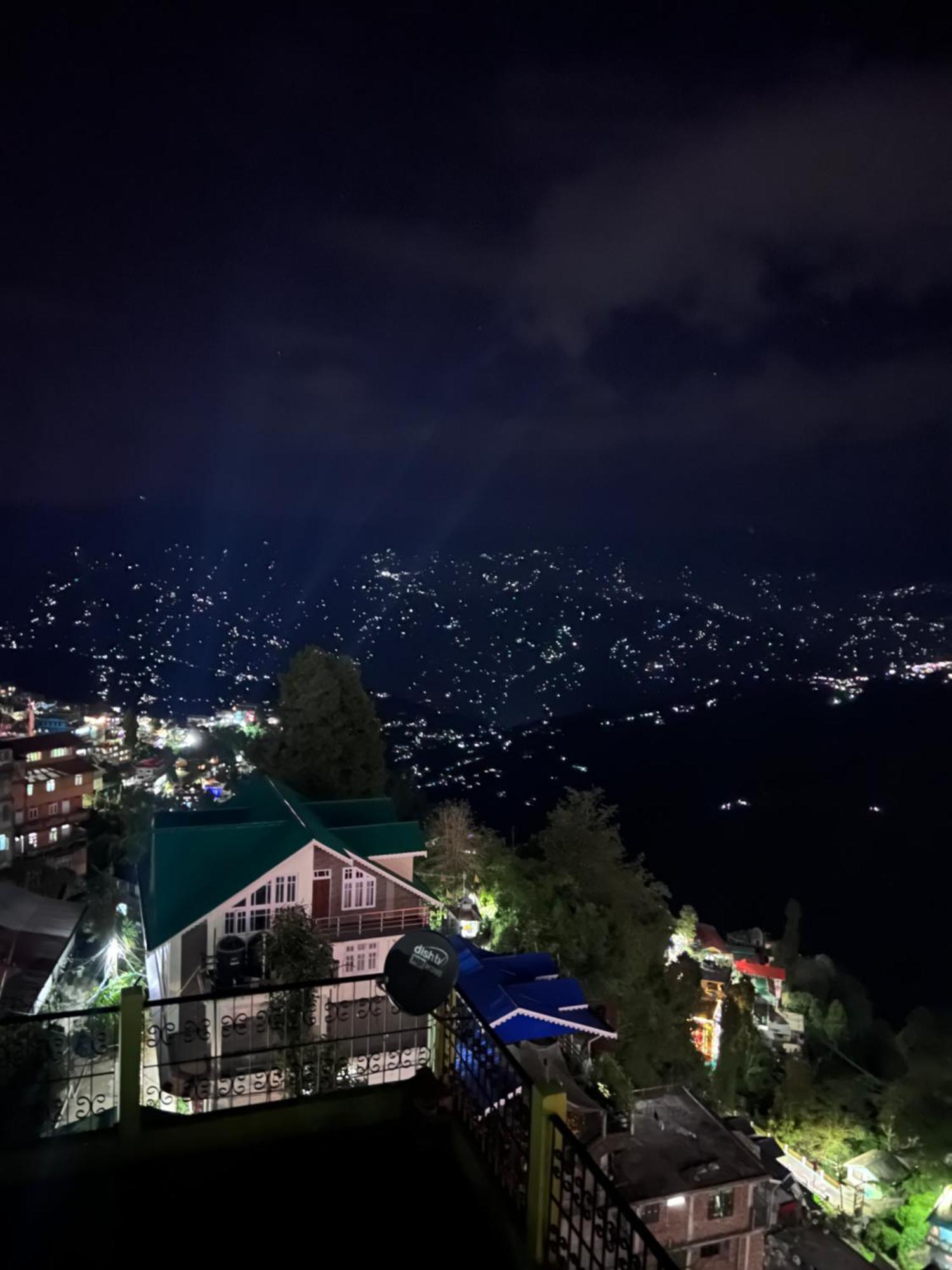 Dew Drops Guest House Darjeeling  Ngoại thất bức ảnh