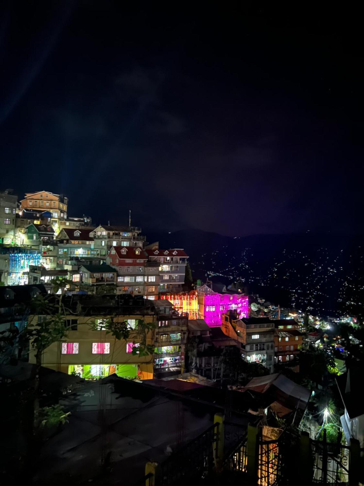 Dew Drops Guest House Darjeeling  Ngoại thất bức ảnh