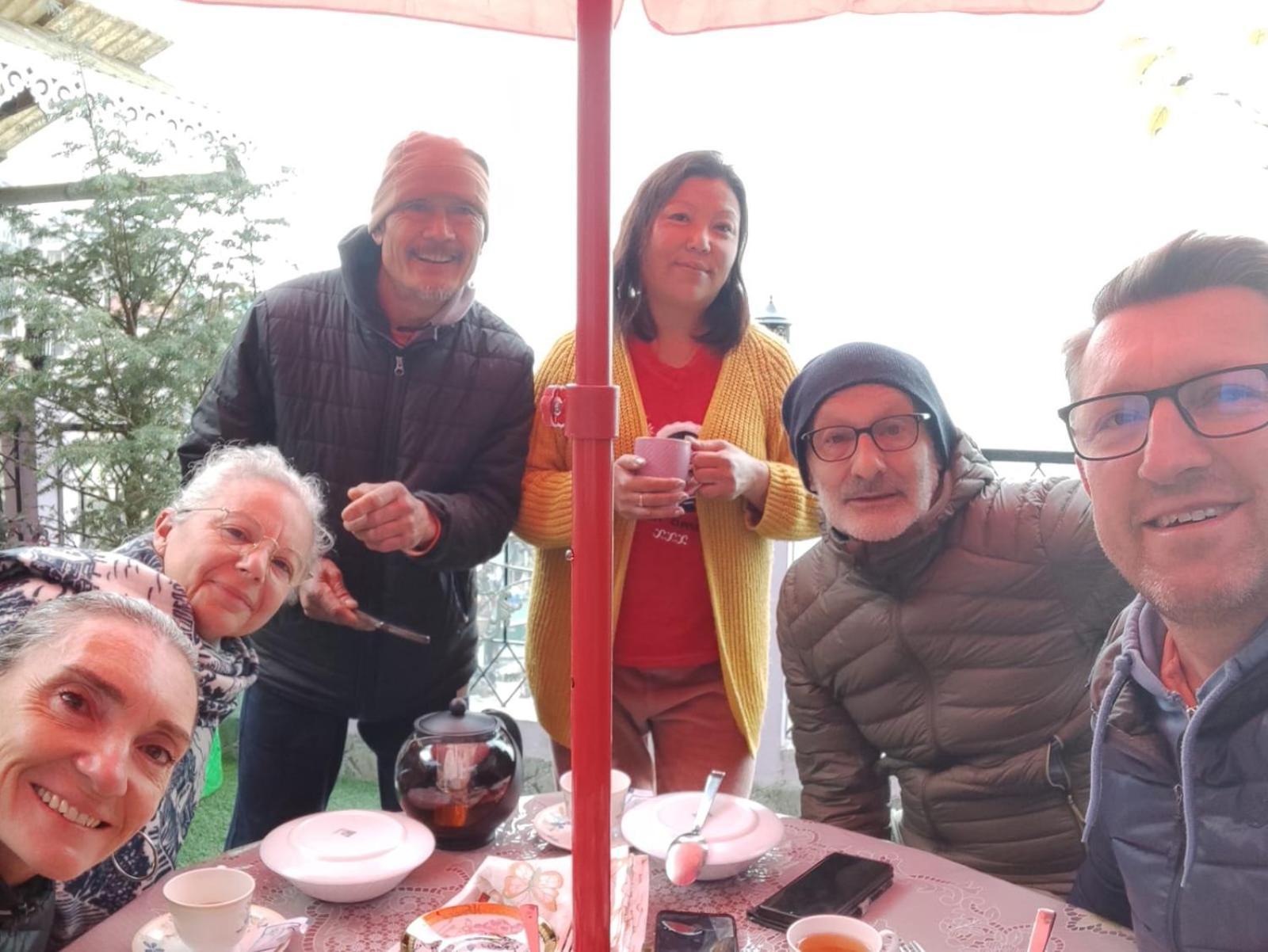 Dew Drops Guest House Darjeeling  Ngoại thất bức ảnh